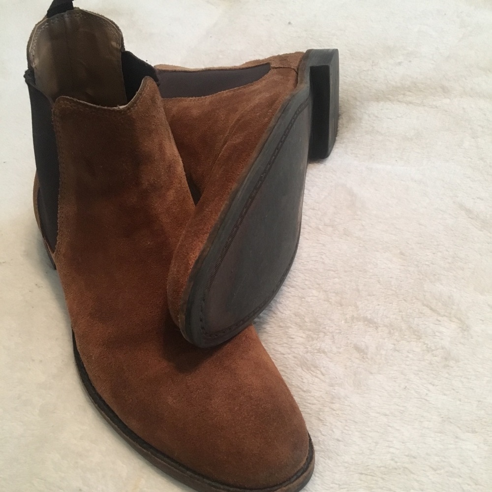 Chelsea boots